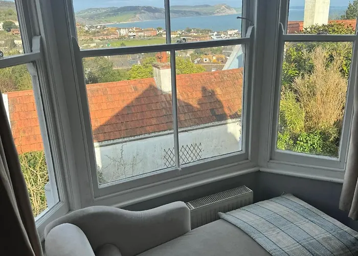 Four Story Townhouse With Sea Views